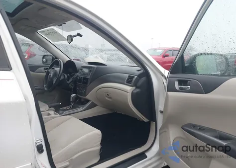 2011 Subaru Impreza 2.5I Premium z USA, uszkodzony, nr VIN JF1GH6B66BH828723